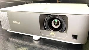BenQ TK700STi